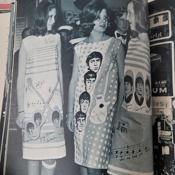 THE BEATLES RARE 1ST EDITION 1980 ICONIC WARHOL COVER ART COLLECTORS HC BOOK - Picture 9 of 13